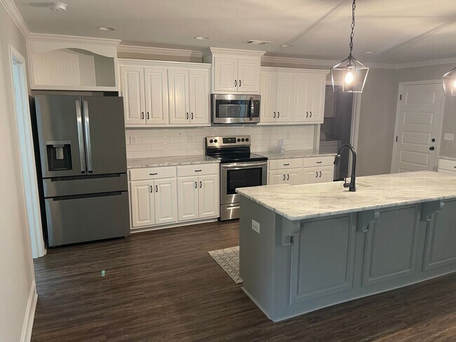 Foto del edificio - Convenient 4BR/2BA Home Near Southern Union, I-85 & Downtown Opelika