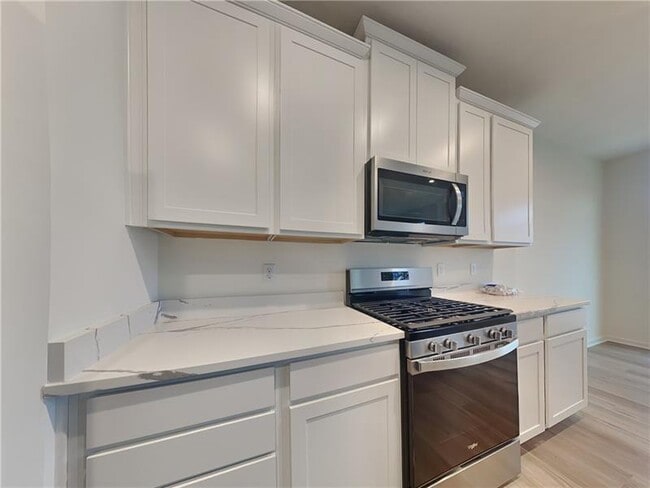 Building Photo - 137 Sweetwater Dr