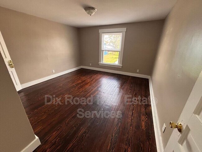 Building Photo - 67 S McGee St