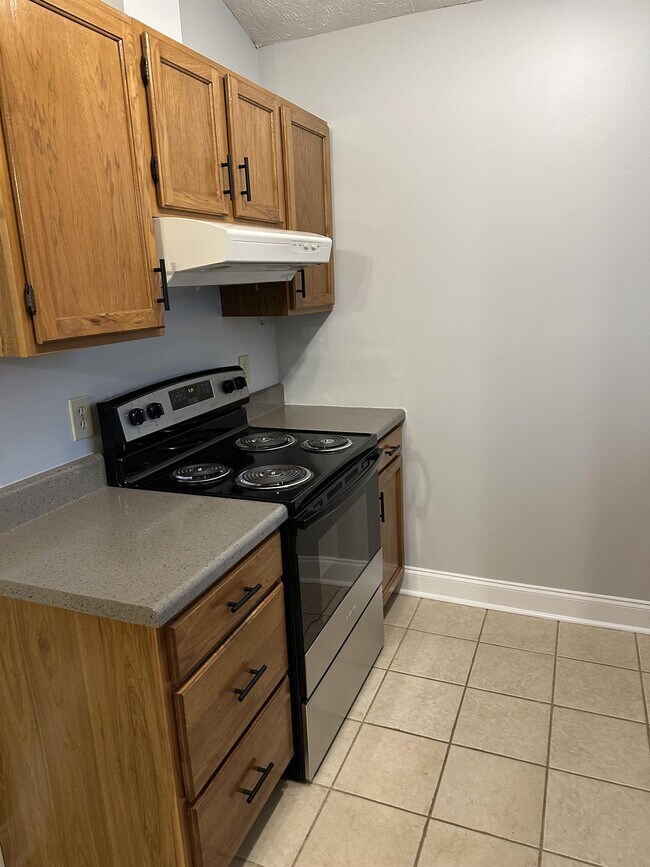 Building Photo - 603 Idlewood Ln