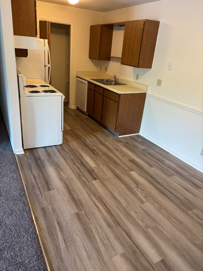 Kitchen - Clearview Apartments