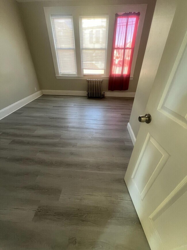 Unit 1R - 55 Melville Pl