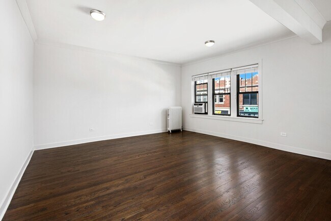 Foto del edificio - 5425 N Clark Apartments
