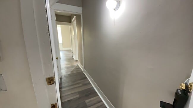 Building Photo - 1026 Del Monte Pl