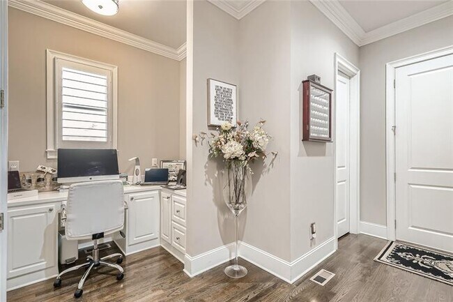 Foto del edificio - 2810 Briarcliff Ct NE