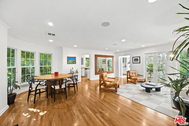 Building Photo - 1619 Marmont Ave