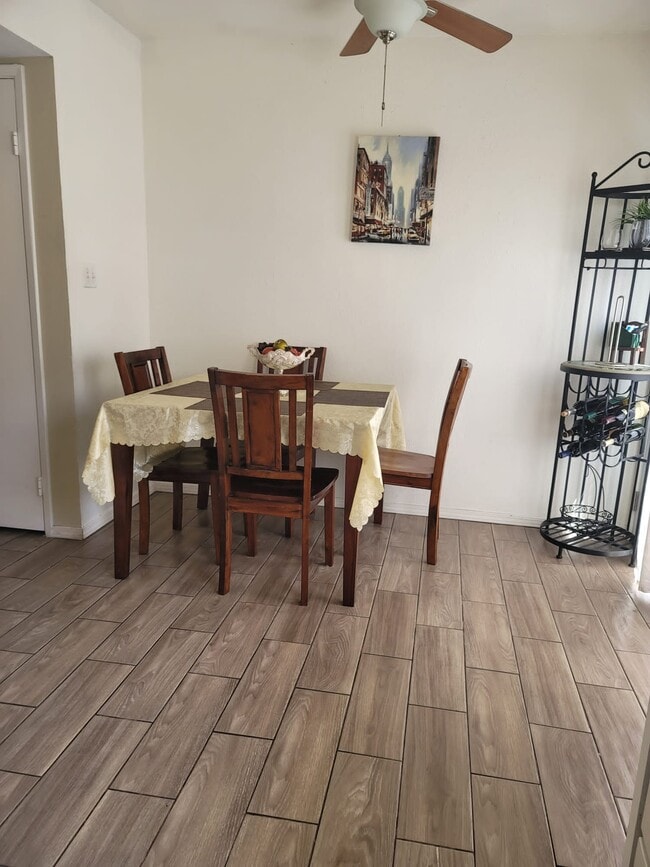 Foto del edificio - 4770 S Topaz St