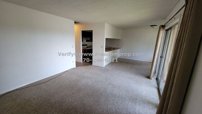 Foto del edificio - 842 E Cedar Ct