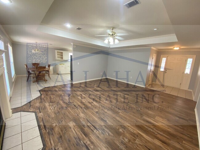 Foto del edificio - 158 Ridgeland Dr