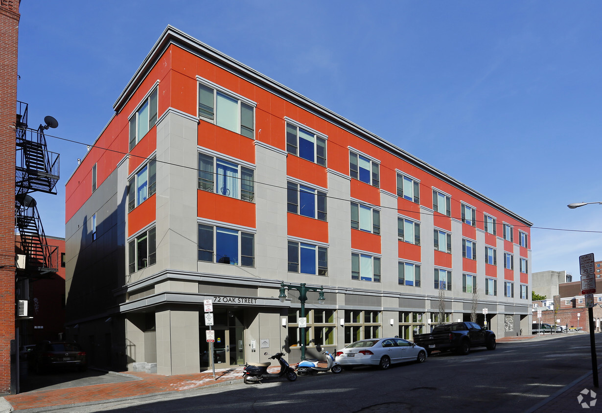 Primary Photo - Oak Street Lofts