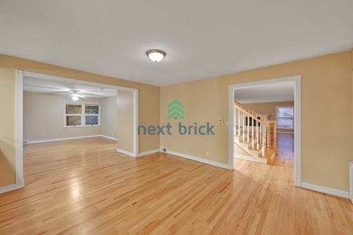 Foto del edificio - Stunning Bellevue Home for Rent