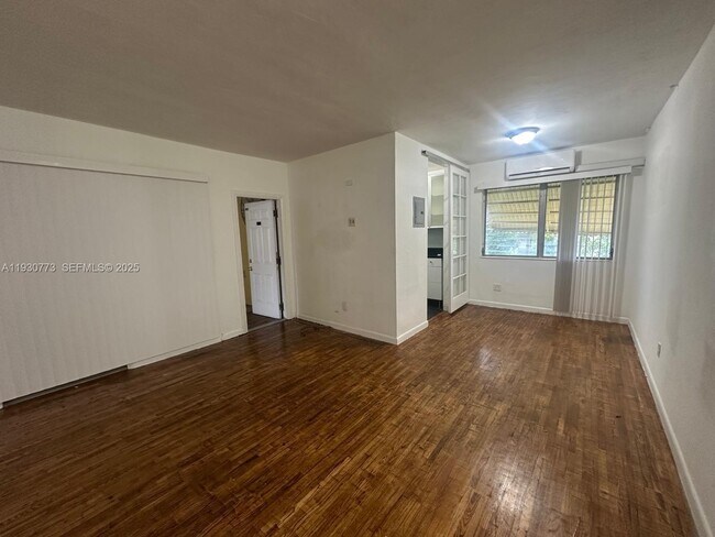 Foto del edificio - 17051 NE 23rd Ave