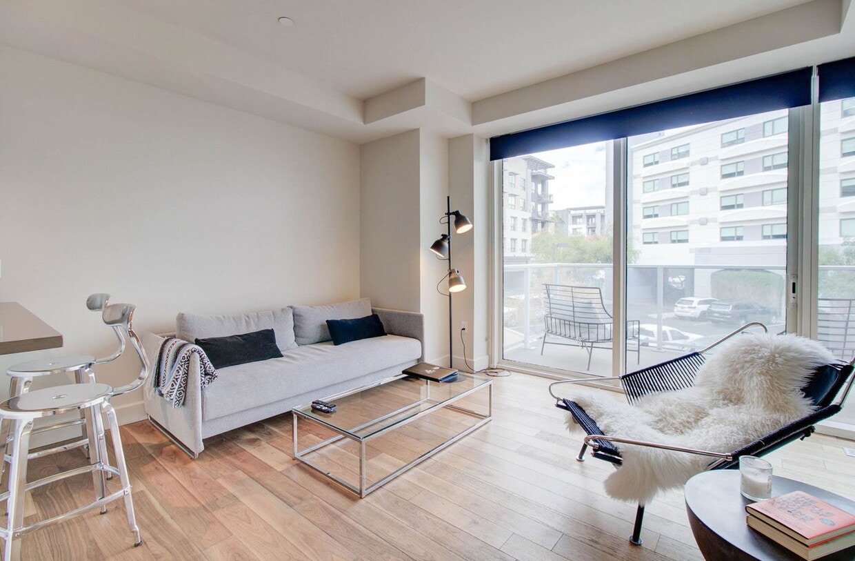 Photo - 4422 N 75th St