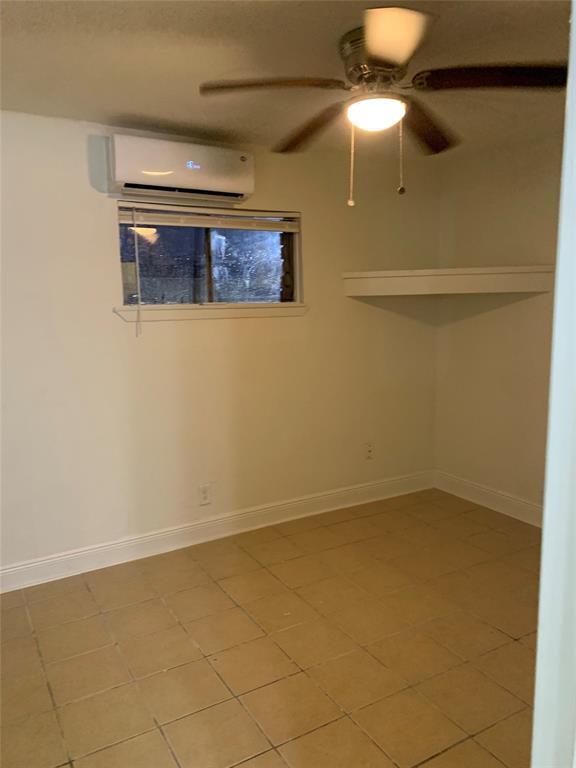 Building Photo - 7610 Red Robin Ln
