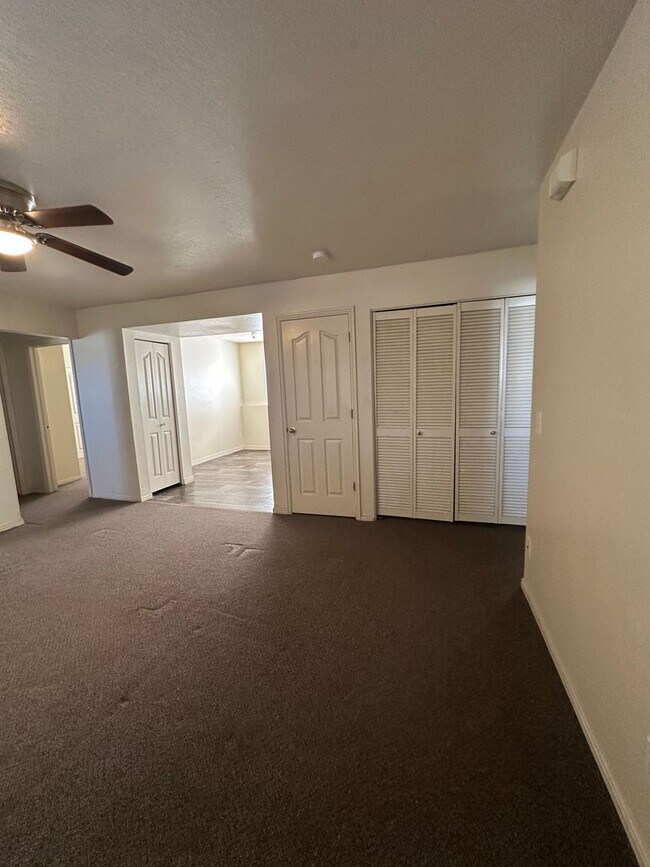 Building Photo - 1332 N 625 W