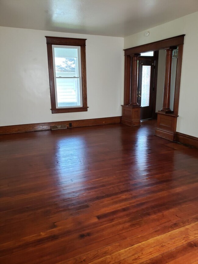 Foto del edificio - 3 BR Near Fort Wayne Zoo