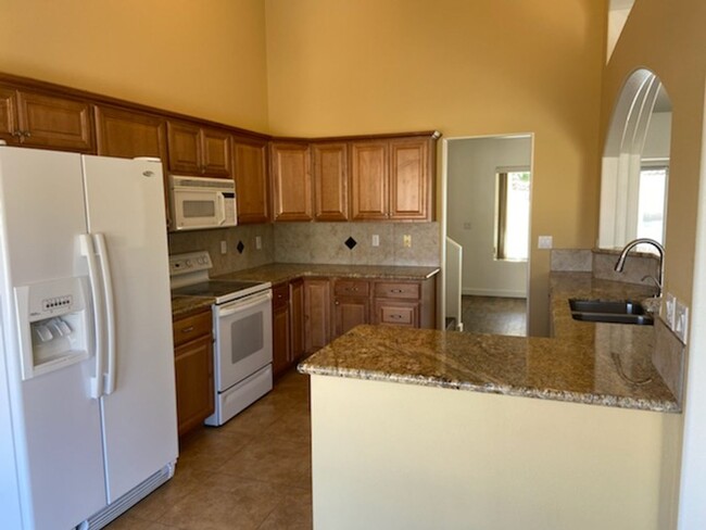 Foto del edificio - AMAZING 3 BED 2 BATH FOUNTAIN HILLS HOME W...