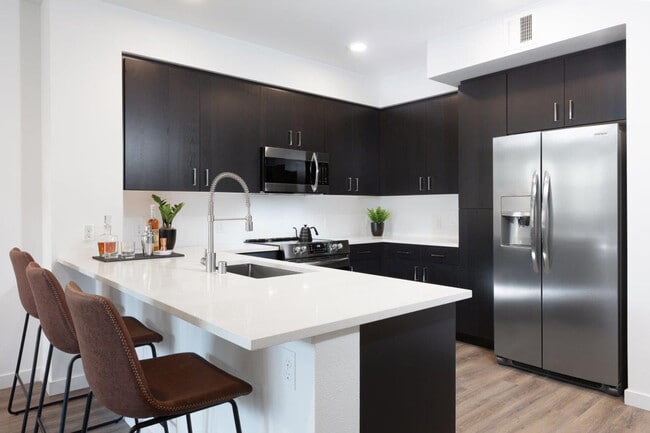 Building Photo - 207 Infinity Wy