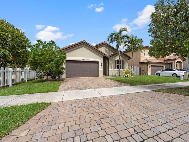 Building Photo - 28302 SW 128th Path