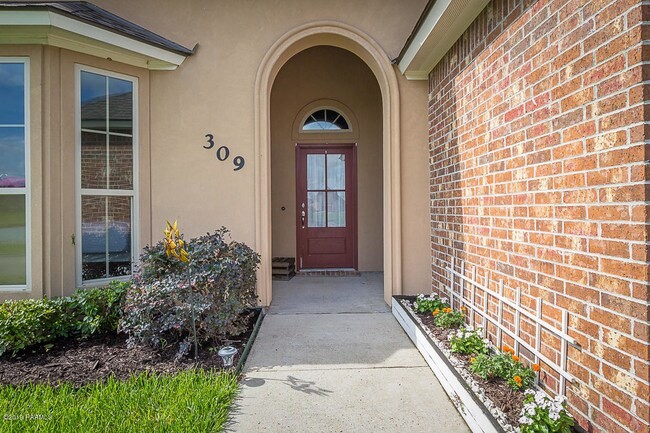 Foto del edificio - 309 Crooked Stick Ln