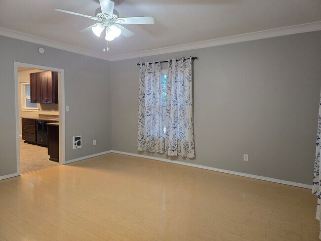 Foto del edificio - 12911 Gravelly Lake Dr SW