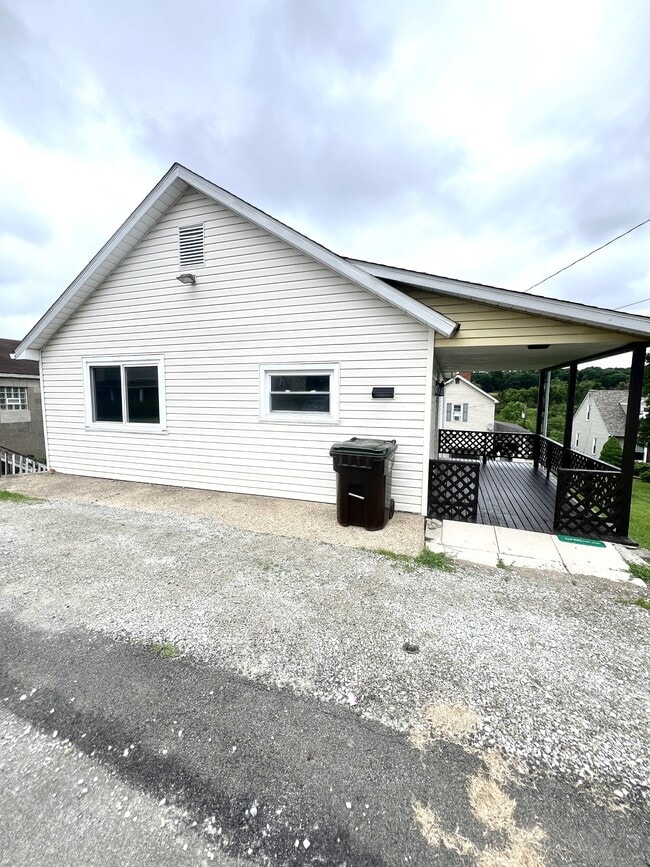 Building Photo - 1163 Delaware St