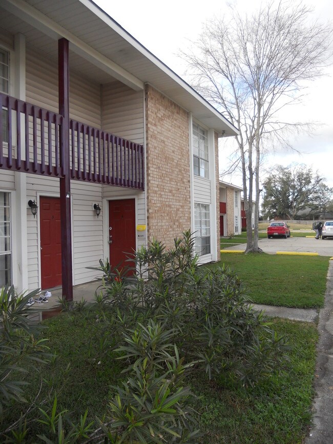 Building Photo - 2618 Kelli Dr