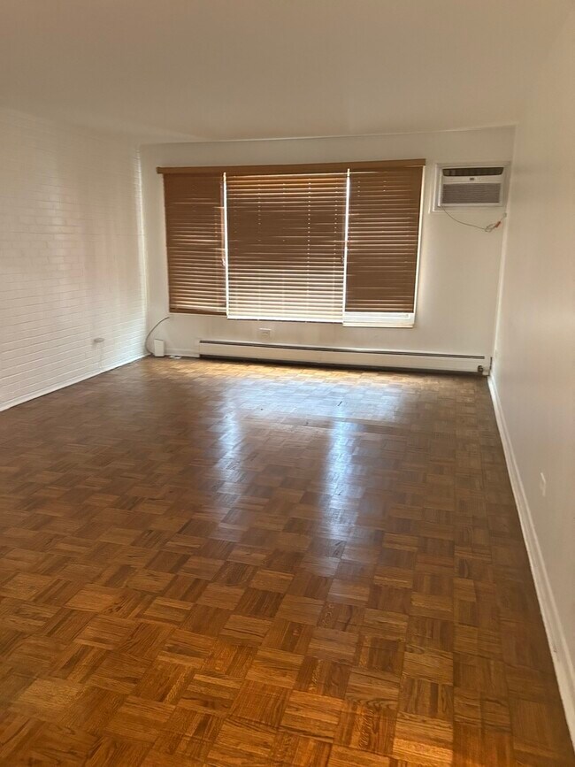 Foto del edificio - 644 W Arlington Pl