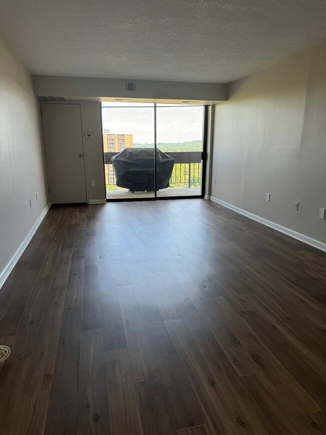 Building Photo - 5300 Holmes Run Pky
