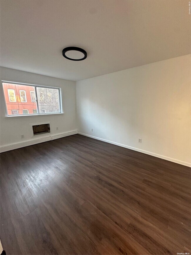 Foto del edificio - 420 Milford St
