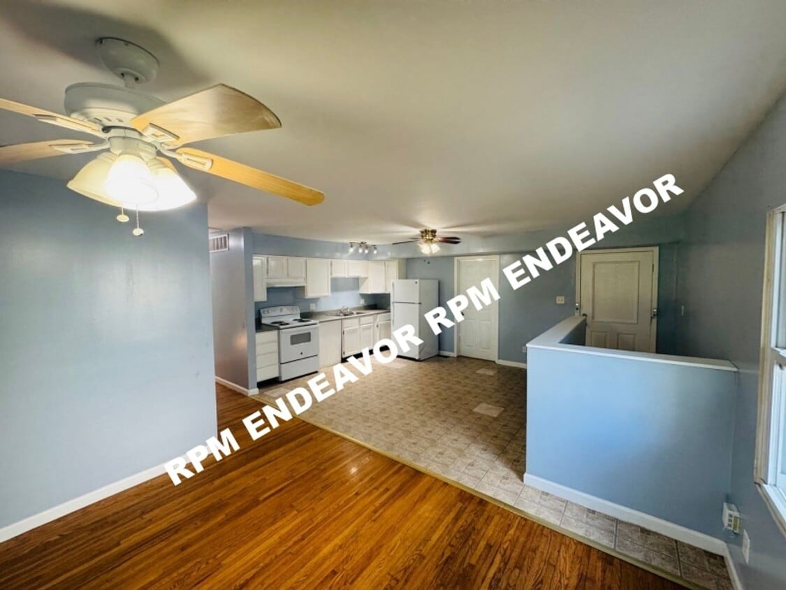 Primary Photo - 3Bed/1Bath Available Now!