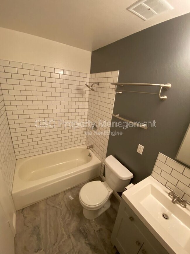 Building Photo - 1864 Roca Ct