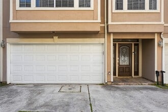 Building Photo - 5515 Crooms St