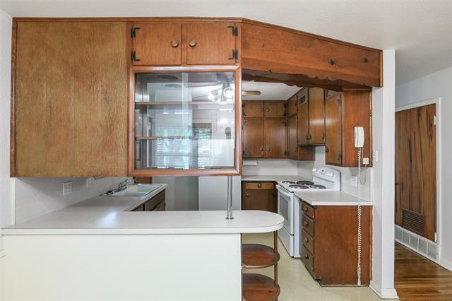 Building Photo - 4825 Trail Lake Dr