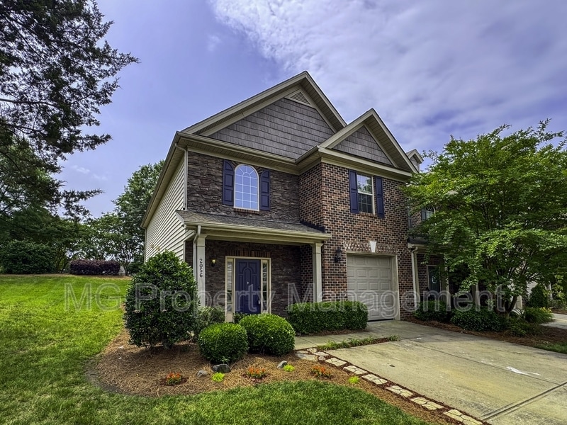 Primary Photo - 2056 Oxford Heights