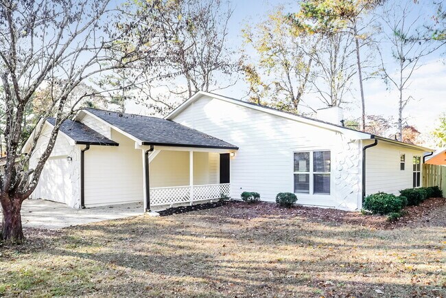 Building Photo - 8449 Willows Terrace