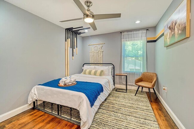 Bedroom 1 - 2617 Ivydale Dr SW