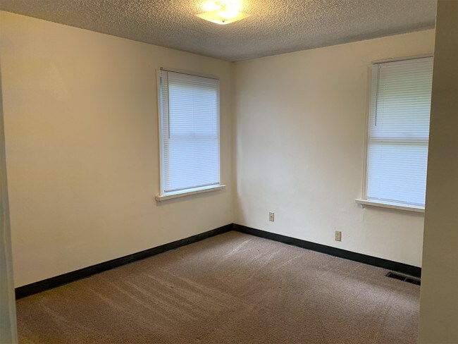 Foto del edificio - 531 S Cloverdale St