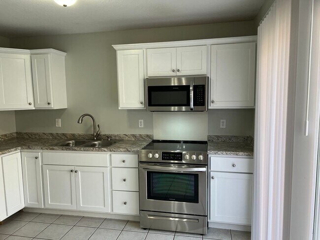 Foto del edificio - Red Bank Townhome