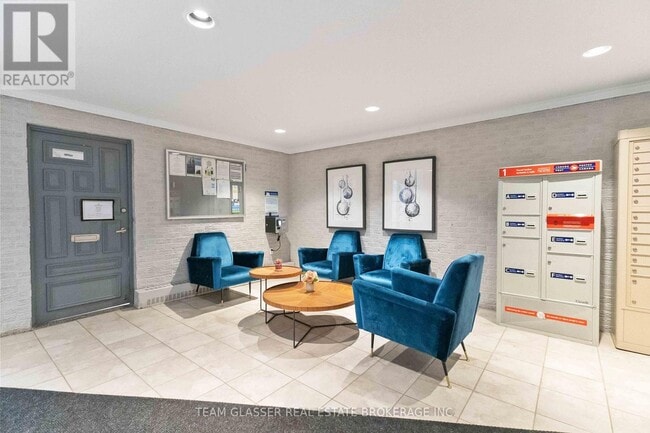 Photo du bâtiment - 530 Proudfoot Ln