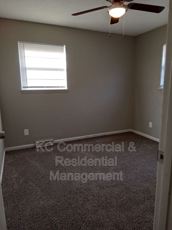 Foto del edificio - 5042 N Topping Ave