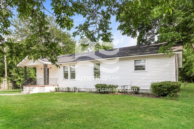 Foto del edificio - 2222 Harding Rd