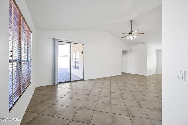 Foto del edificio - 2941 S 83rd St