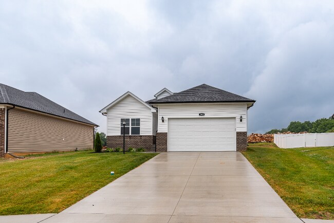 Building Photo - 1460 Poplar Trace Way