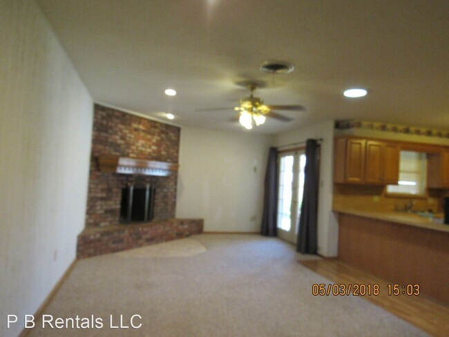Building Photo - 3 br, 2 bath House - 302 NW Tanglewood Lane