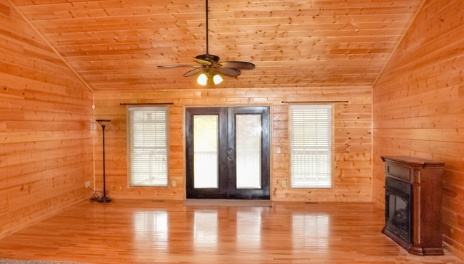 Photo - 103 K D Ln House