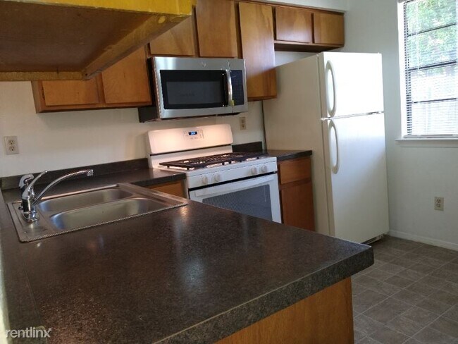 Foto del edificio - 1620 W Braker Ln