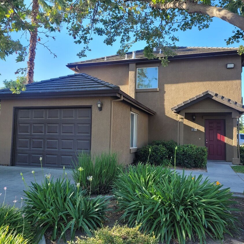 Foto principal - 556 Vermont Ave