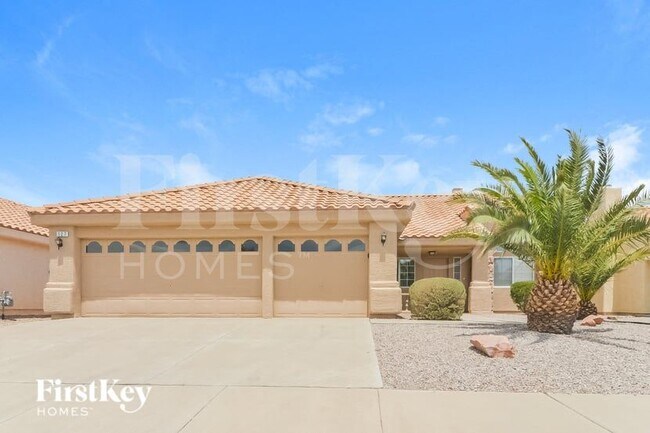 Foto del edificio - 127 E Tamarack Dr