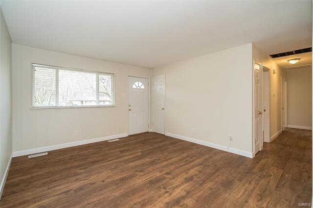 Building Photo - 402 Spring Meadows Dr